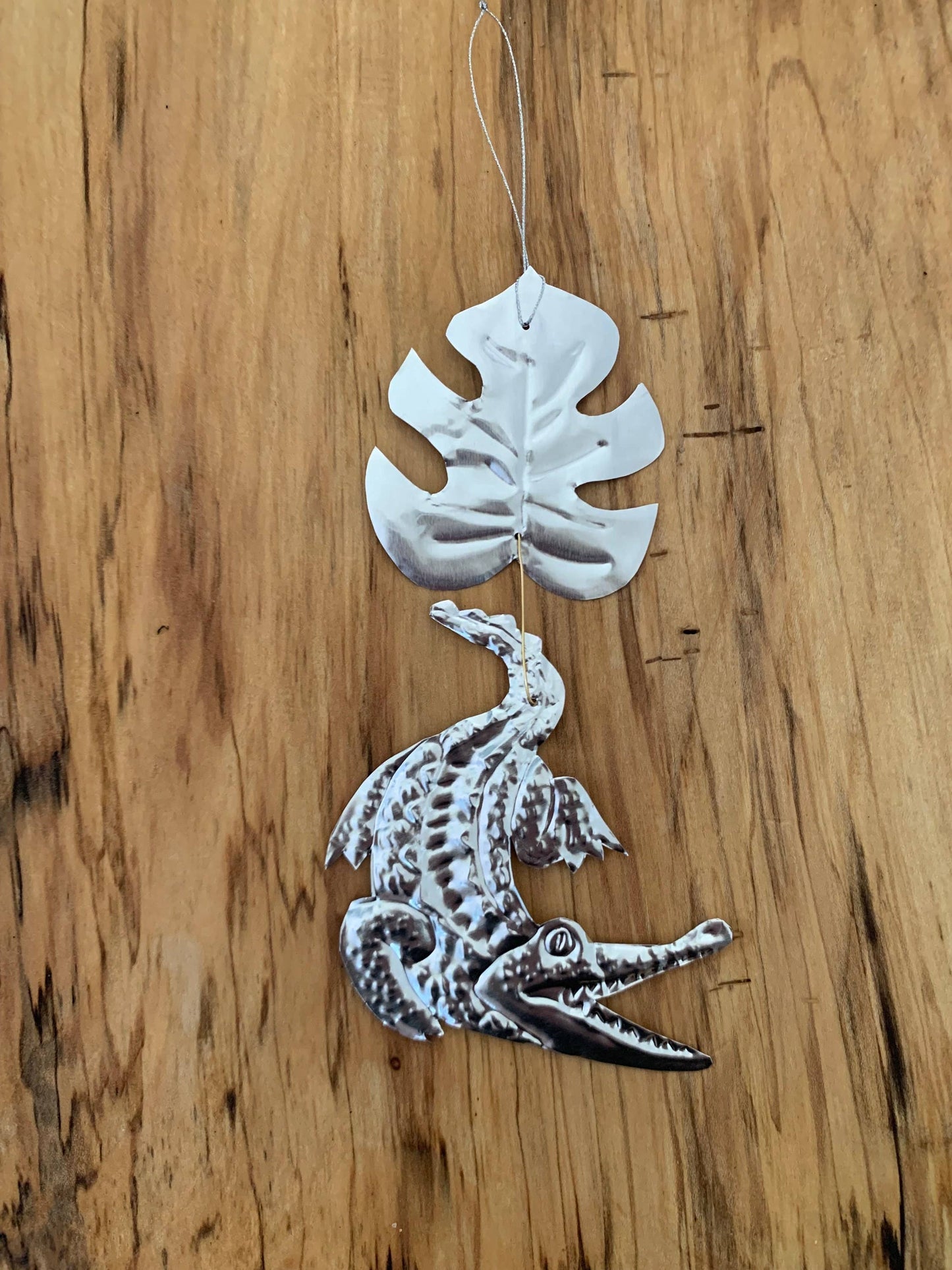 Alligator & Palm Leaf Embossed Silver Foil Wall Decor