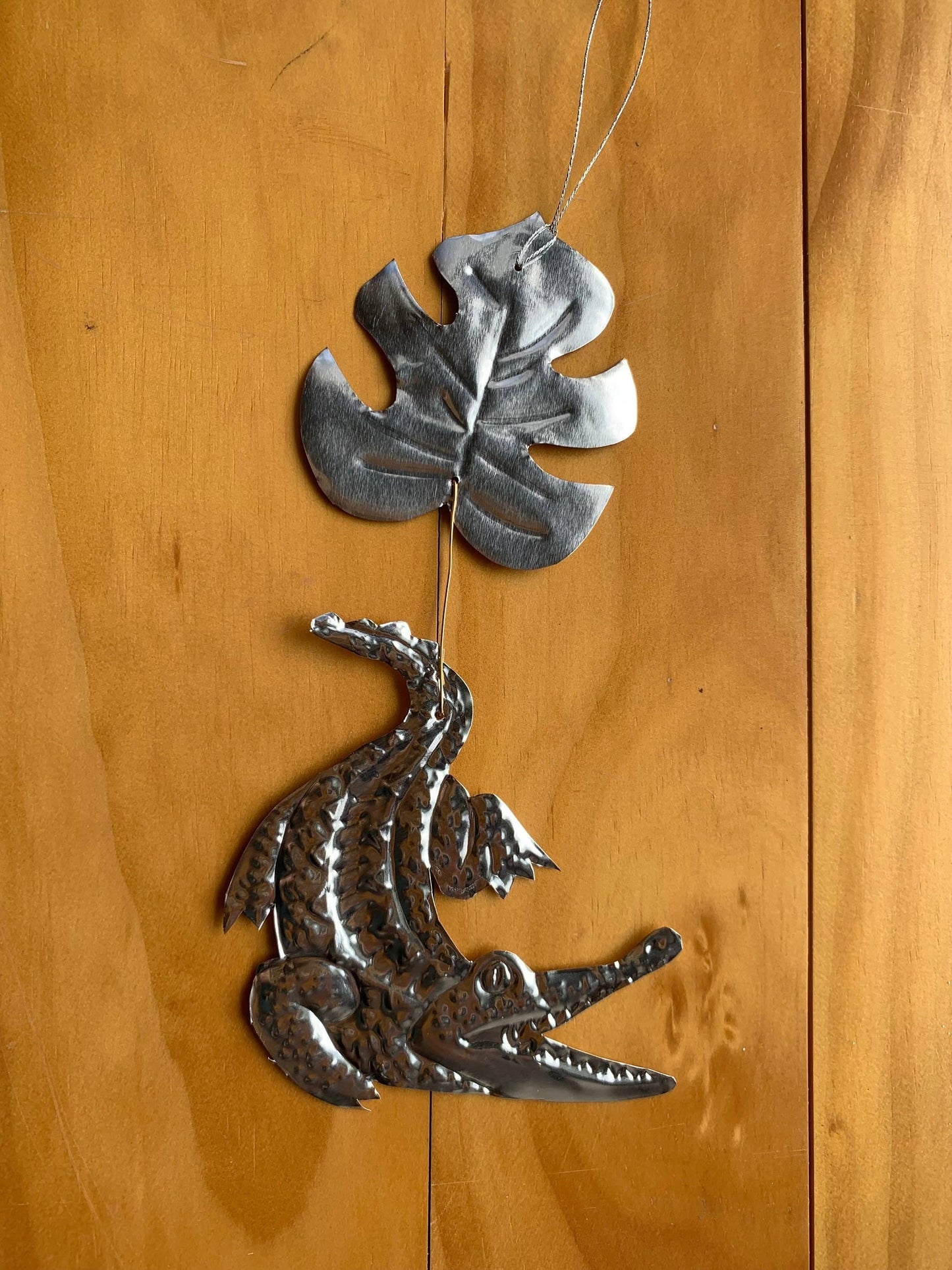 Alligator & Palm Leaf Embossed Silver Foil Wall Decor