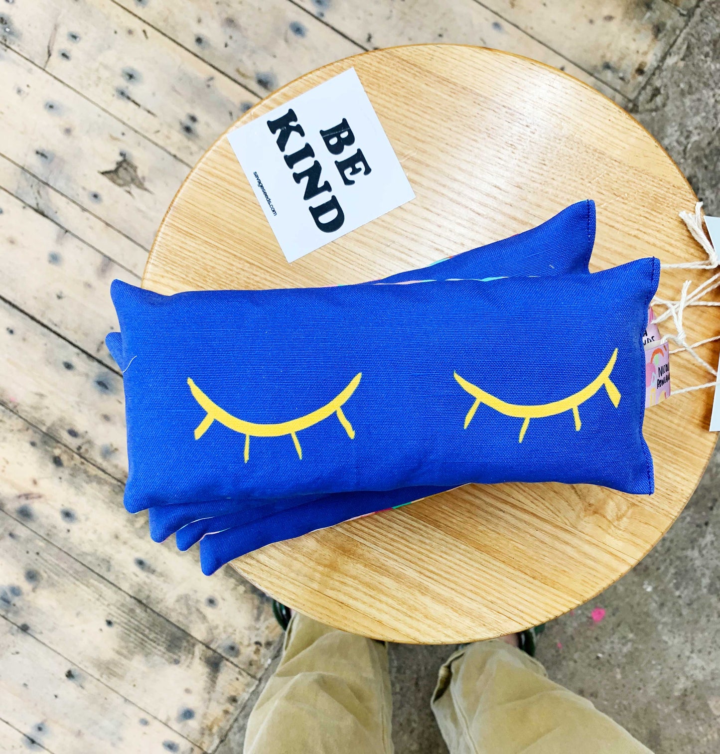 Lavender eyebag: Cool Blue Eyes