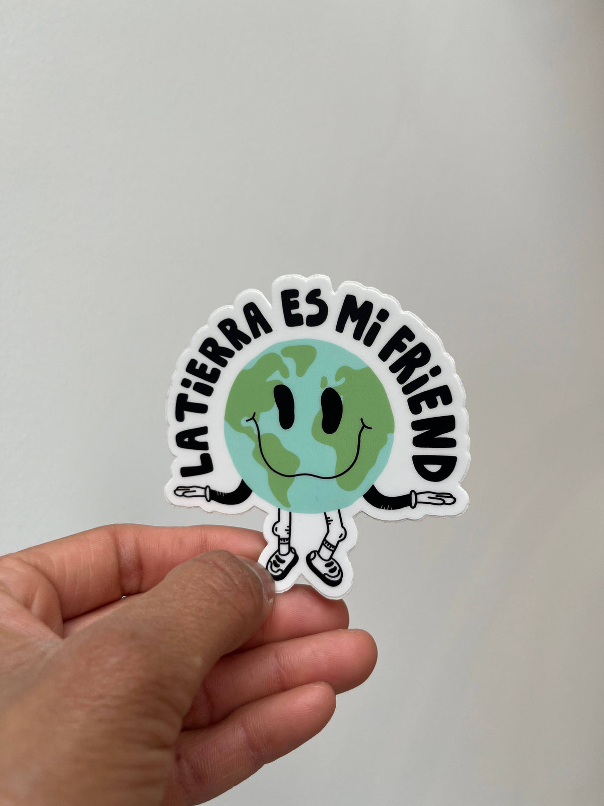 La Tierra Es Mi Friend Sticker