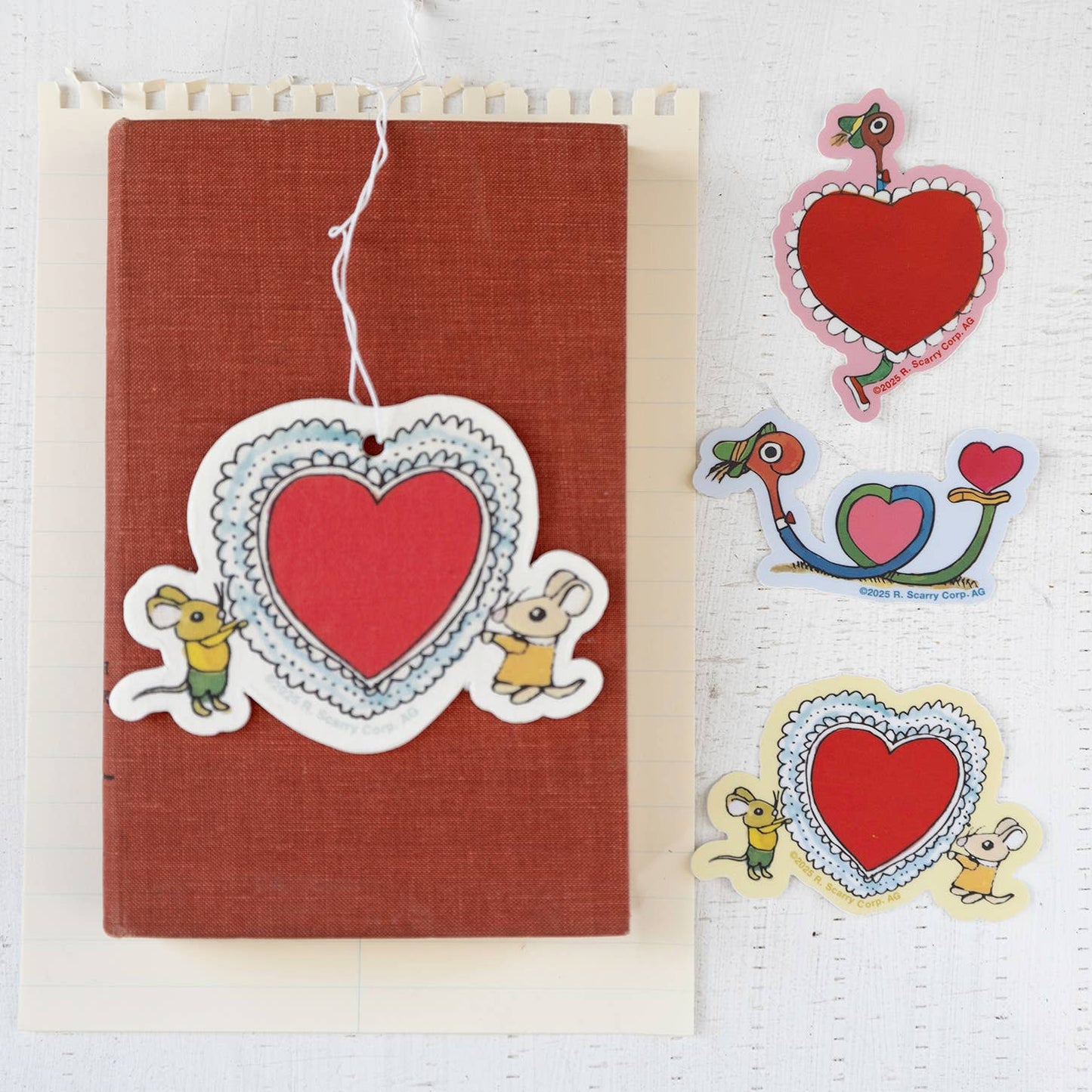 3P4 x Richard Scarry® - Mouse Bouquet Sticker